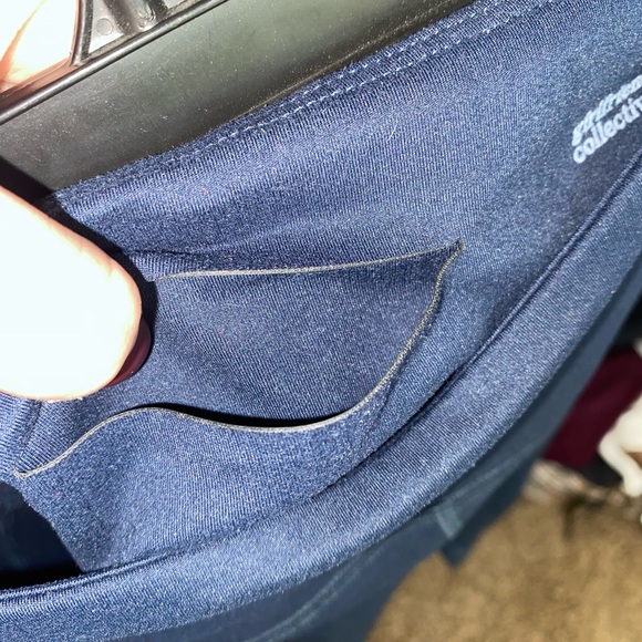 Girlfriend Collective Compressive High Rise Leggings in Navy Blue - Picture 5 of 8